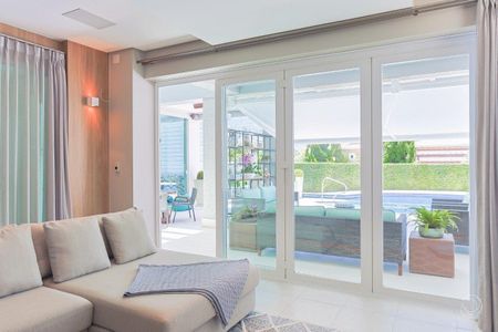 3_photo/952744616d.a5aae0993012fdde-ATLAS-151ee508-c756-414a-b264-9ee5e2d9cd88.jpg de casa à venda com 7 quartos, 1086m² em Jurerê Internacional, Florianópolis