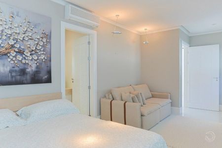 26_photo/952744616d.a5aae0993012fdde-ATLAS-dd3bd735-e6bb-4bd5-b0aa-0eee32367e7e.jpg de casa à venda com 7 quartos, 1086m² em Jurerê Internacional, Florianópolis