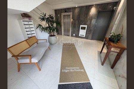 6_photo/9527446517.bb7a75c33e9239bc-ATLAS-978c03f1-1d76-4bce-8577-e6dc158e1b56.jpg de apartamento para alugar com 2 quartos, 99m² em Jurerê, Florianópolis