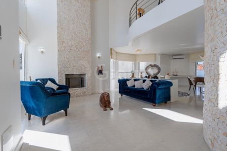 2_photo/95274465e5.e55d5649294f0132-ATLAS-cc12d848-a5f2-4d09-a40c-abb15ea0eb93.jpg de casa à venda com 4 quartos, 532m² em Jurerê, Florianópolis