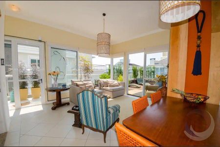 11_photo/9527446619.2ace0e1b0e547a8c-ATLAS-959c0c7c-decd-427f-a21c-e5e33ba7acbf.jpg de apartamento à venda com 4 quartos, 210m² em Jurerê Internacional, Florianópolis