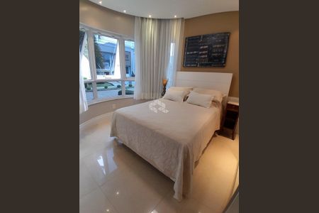 5_photo/95274466c5.4e1a6e6486a440d9-ATLAS-116e3529-df8b-4f29-a511-c7be9a6db183.jpg de casa à venda com 5 quartos, 415m² em Jurerê, Florianópolis