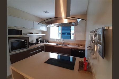 9_photo/95274466c5.4e1a6e6486a440d9-ATLAS-292c38fb-84a0-4155-9c80-5b68d8c13402.jpg de casa à venda com 5 quartos, 415m² em Jurerê, Florianópolis