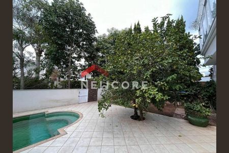 12_photo/95274466fb.f34ea19b5153c875-ATLAS-8628a898-514b-4a0e-bb60-56628d4c0a4f.jpg de casa à venda com 4 quartos, 365m² em Jurerê, Florianópolis