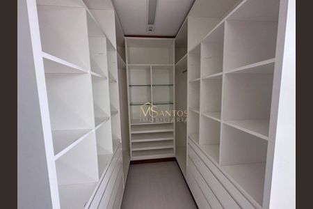 31_photo/952744672b.dc8bbd111761e841-ATLAS-d25a42c0-1681-496c-9975-e9795ef7e119.jpg de casa à venda com 4 quartos, 465m² em Jurerê, Florianópolis