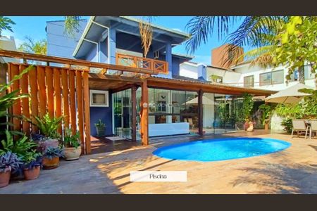 4_photo/952744672d.93b8fa184532727f-ATLAS-c1a74e2f-63ff-4f5f-8675-6942daf33bf0.jpg de casa à venda com 3 quartos, 320m² em Jurerê Internacional, Florianópolis