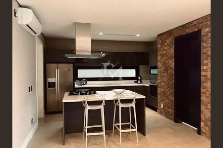 2_photo/952744673f.751bca41ac608a7d-ATLAS-1170464f-55cf-4e06-89c0-d2b45aaf5f31.jpg de casa à venda com 5 quartos, 355m² em Jurerê Internacional, Florianópolis