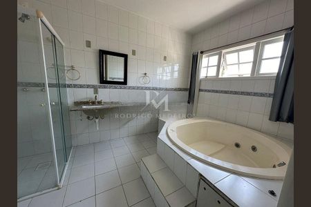 15_photo/95274467af.58506769bdfd2446-ATLAS-154102e9-6904-42e5-9a42-b20160a5c172.jpg de casa à venda com 4 quartos, 195m² em Jurerê, Florianópolis