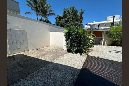 16_photo/95274467af.58506769bdfd2446-ATLAS-2a677496-af9a-40ca-82d5-d8a03f7c400d.jpg de casa à venda com 4 quartos, 195m² em Jurerê, Florianópolis