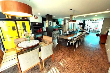 8_photo/95274467b1.8c50d63e4d766ae8-ATLAS-2dd16ed3-4297-4604-b8df-cdfeee0c25d0.jpg de casa à venda com 5 quartos, 360m² em Jurerê Internacional, Florianópolis