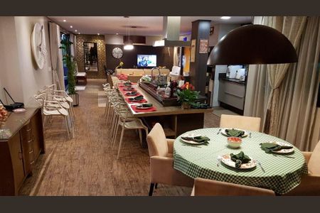 12_photo/95274467b1.8c50d63e4d766ae8-ATLAS-92a84e09-632d-4dec-ab4a-7fc9db65db54.jpg de casa à venda com 5 quartos, 350m² em Jurerê Internacional, Florianópolis