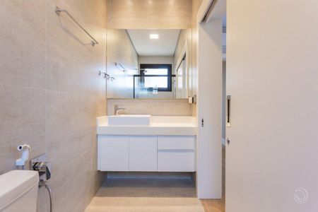 26_photo/95274467bf.7e2ea02b9085bf9d-ATLAS-7d6d6611-4261-4c28-9a20-c30af05bfdfd.jpg de casa à venda com 5 quartos, 355m² em Jurerê Internacional, Florianópolis