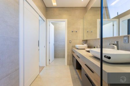 15_photo/95274467bf.7e2ea02b9085bf9d-ATLAS-911c299f-bac2-4f0a-a904-a7c2debd5189.jpg de casa à venda com 5 quartos, 355m² em Jurerê Internacional, Florianópolis