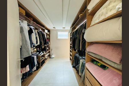 23_photo/95274467bf.82dfd85ef928e01e-ATLAS-1180cbd1-b2f4-436d-a462-5bde4d25d0bf.jpg de casa à venda com 3 quartos, 412m² em Jurerê Internacional, Florianópolis