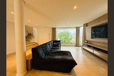 2_photo/95274467bf.82dfd85ef928e01e-ATLAS-e37ed066-fd2b-4820-abb3-b1b1672fb730.jpg de casa à venda com 3 quartos, 412m² em Jurerê Internacional, Florianópolis