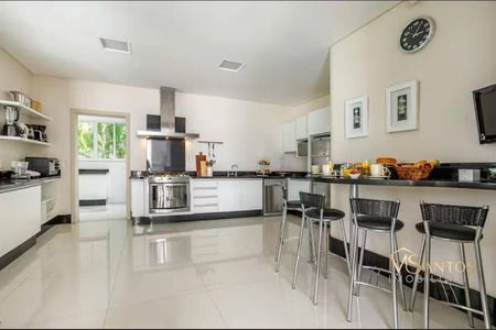 9_photo/95274467cf.cb2272fcfeb20142-ATLAS-9436b1c4-3c10-4e3e-ba1c-eab3f6b3ba73.jpg de casa à venda com 8 quartos, 600m² em Jurerê Internacional, Florianópolis