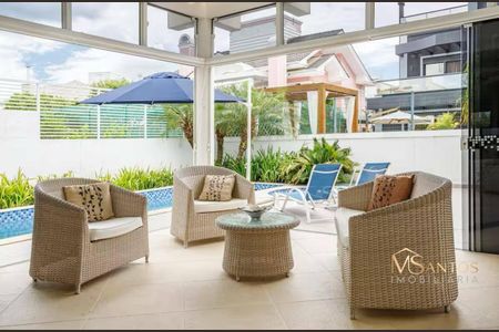 19_photo/95274467cf.cb2272fcfeb20142-ATLAS-d063643a-d9e0-4e30-a641-6a1c7685c9d3.jpg de casa à venda com 8 quartos, 600m² em Jurerê Internacional, Florianópolis