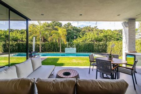 10_photo/9527446801.04c16ff0d284adb7-ATLAS-8d7eac61-0eaf-4dc1-b0b6-c9cb1ceee1dc.jpg de casa à venda com 4 quartos, 564m² em Jurerê Internacional, Florianópolis