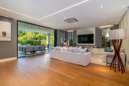 9_photo/9527446807.f861ecc718bdcbd7-ATLAS-1b4b52db-4ffc-44d9-a69d-554609fec1d3.jpg de casa à venda com 4 quartos, 564m² em Jurerê Internacional, Florianópolis