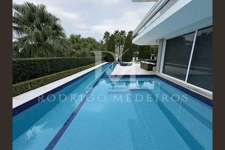 3_photo/952744681f.ceff8192393c33de-ATLAS-bf455a8b-a8e9-4463-91fb-7eaeb5846fca.jpg de casa à venda com 4 quartos, 696m² em Jurerê Internacional, Florianópolis