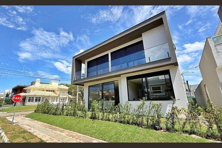 4_photo/9527446899.23c4224abaac78ed-ATLAS-ff39d37d-05d7-49d3-8018-e339077855a7.jpg de casa à venda com 4 quartos, 300m² em Jurerê, Florianópolis