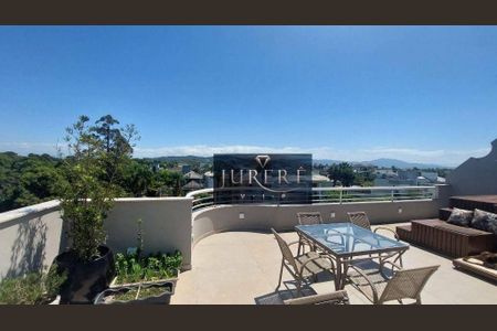 3_photo/95274468a3.8d983f436c292bbf-ATLAS-e4ad7216-8ebc-40e5-865a-c9814e6eceb0.jpg de casa à venda com 3 quartos, 350m² em Jurerê, Florianópolis