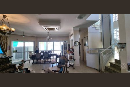 5_photo/95274468a7.9adbb3a8c64252cf-ATLAS-c8a65b63-c86b-4fed-a6c3-4ae09a6ea3b1.jpg de casa à venda com 3 quartos, 269m² em Jurerê, Florianópolis