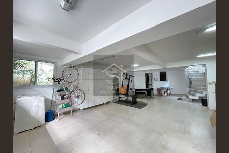 12_photo/9527446e29.974d063b20acfe41-ATLAS-3c9c7c54-e4c8-46ae-a94e-706b43ec71b6.jpg de casa para alugar com 4 quartos, 450m² em Jurerê, Florianópolis