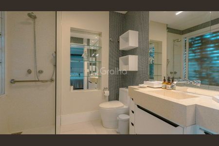 19_photo/9527446e4f.f0d246bad4da1cd5-ATLAS-627b07f6-7870-4b55-8a9f-857d3aafc1c9.jpg de casa à venda com 5 quartos, 475m² em Jurerê, Florianópolis