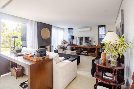 2_photo/9527446fb7.faecce82d0fac38b-ATLAS-cac4ba03-2e11-4b99-ac2d-57b103cfe9fc.jpg de casa à venda com 4 quartos, 279m² em Jurerê, Florianópolis