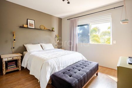 19_photo/9527446fb7.faecce82d0fac38b-ATLAS-f1e2e47e-32ec-47eb-94b6-a58d0af0f405.jpg de casa à venda com 4 quartos, 279m² em Jurerê, Florianópolis