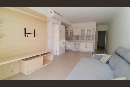 2_photo/9527446fbf.9ad21533b70d6dca-ATLAS-9d21b218-e636-40b0-90ba-6d4ebea5761a.jpg de apartamento à venda com 1 quarto, 57m² em Jurerê, Florianópolis