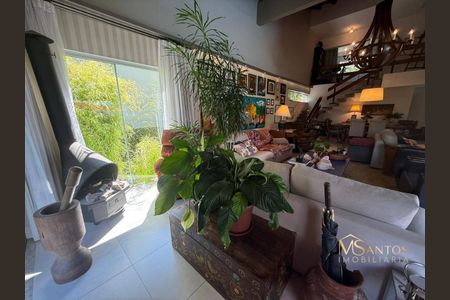 4_photo/952744701d.5a987dbee225dd18-ATLAS-153972d1-c61f-4e4e-bdf0-ac5a47ae7ca4.jpg de casa à venda com 3 quartos, 272m² em Jurerê, Florianópolis