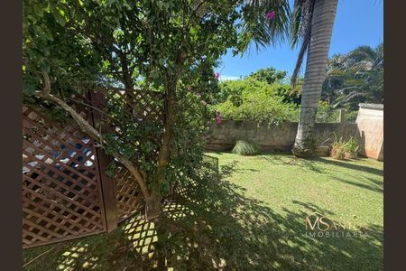 43_photo/952744701d.5a987dbee225dd18-ATLAS-1cac7e8b-d5fd-40ce-8e84-08f1d964f3ef.jpg de casa à venda com 3 quartos, 272m² em Jurerê, Florianópolis