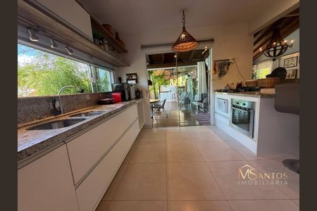16_photo/952744701d.5a987dbee225dd18-ATLAS-8b24b1b9-b866-4292-9bbf-c26c55e7d2cf.jpg de casa à venda com 3 quartos, 272m² em Jurerê, Florianópolis