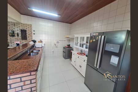 5_photo/952744701f.7074836f32d875df-ATLAS-a190364e-7a2e-4070-bcc5-ecc5d27e6588.jpg de casa à venda com 4 quartos, 345m² em Jurerê, Florianópolis