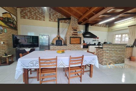 2_photo/952744701f.7074836f32d875df-ATLAS-a5f52ed2-74df-46ef-87d2-38325e49e73a.jpg de casa à venda com 4 quartos, 345m² em Jurerê, Florianópolis