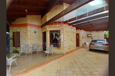 18_photo/9527447023.adbb37f92a381176-ATLAS-bbb0d524-285f-4915-95fe-ef5cb2180ffb.jpg de casa à venda com 5 quartos, 430m² em Jurerê, Florianópolis