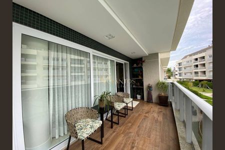 8_photo/9527447045.8aa8edce4d3eb44c-ATLAS-26000564-2b4e-4d39-8b3d-88e44060fc57.jpg de apartamento à venda com 3 quartos, 140m² em Jurerê Internacional, Florianópolis