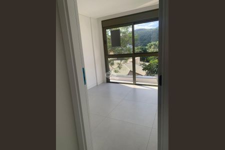 11_photo/9527447067.487d0484faafe8dd-ATLAS-aa7b9c3f-8aa6-42bb-b2e2-e9f791b9dd3e.jpg de apartamento à venda com 2 quartos, 65m² em Jurerê, Florianópolis