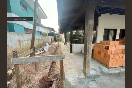 7_photo/95274470a9.96e81d73ac213d8c-ATLAS-a8b19aaa-563b-4ca1-b13c-5a80e35b47fe.jpg de casa à venda com 4 quartos, 164m² em Jurerê Internacional, Florianópolis
