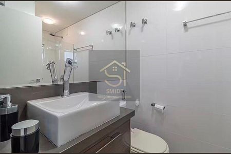 6_photo/95274470d5.d83ba18c48a1246b-ATLAS-2d2957ca-13b6-4bb3-83d0-c32d845f3555.jpg de casa para alugar com 4 quartos, 300m² em Jurerê, Florianópolis