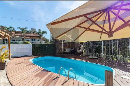 6_photo/95274470d5.d83ba18c48a1246b-ATLAS-b5d6e149-db37-4e24-aa85-bb735f6e7c12.jpg de casa para alugar com 4 quartos, 300m² em Jurerê, Florianópolis