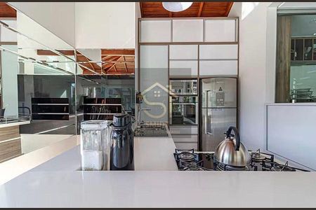 12_photo/95274470d5.d83ba18c48a1246b-ATLAS-e5a38277-de82-47fb-8e9b-3a70aa5bb99d.jpg de casa para alugar com 4 quartos, 300m² em Jurerê, Florianópolis