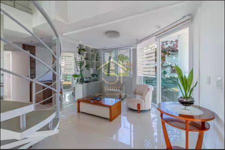 10_photo/95274470d5.d83ba18c48a1246b-ATLAS-e77cfb5c-369d-41f4-8f1b-a532a5c5bca3.jpg de casa para alugar com 4 quartos, 300m² em Jurerê, Florianópolis