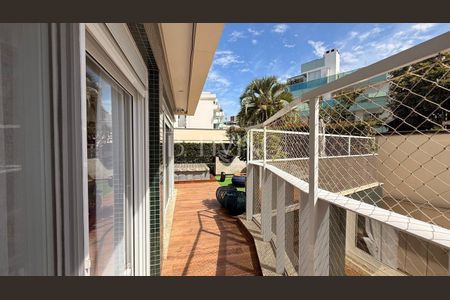 5_photo/952744711d.c1b48b1c68358c9c-ATLAS-fb2ca85b-0d2e-418f-9bb6-e6e1cf2287ad.jpg de apartamento à venda com 3 quartos, 190m² em Jurerê Internacional, Florianópolis