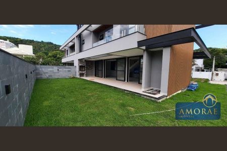 2_photo/9527447121.e02e8c580aef9d82-ATLAS-afb74ee8-6c09-461f-a3b5-bcdc3dfbcfc9.jpg de casa à venda com 3 quartos, 255m² em Jurerê, Florianópolis