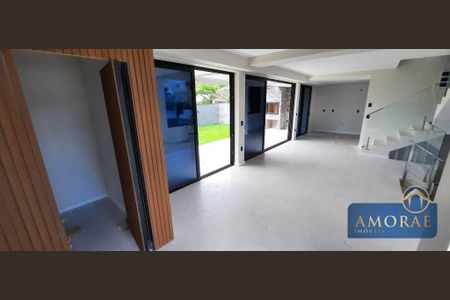 12_photo/9527447121.e02e8c580aef9d82-ATLAS-de55a7d5-6088-4ed8-8d7f-2c3c4e7b98e9.jpg de casa à venda com 3 quartos, 255m² em Jurerê, Florianópolis