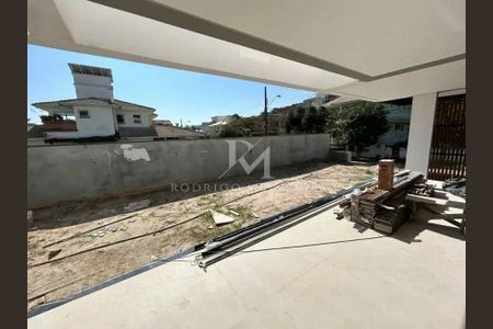 6_photo/9527447121.e1f08e68a0b825e7-ATLAS-52844d9a-b99e-4204-83a8-07934df2120d.jpg de casa à venda com 3 quartos, 263m² em Jurerê, Florianópolis