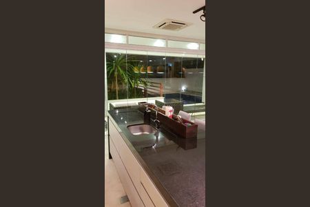 9_photo/9527447125.251e13f2e22bba07-ATLAS-61db3db6-d8ae-4e2c-9447-313e40205c4d.jpg de apartamento à venda com 1 quarto, 55m² em Jurerê, Florianópolis